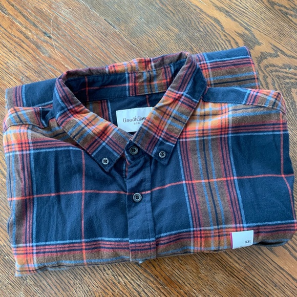 NEW Plaid Button Down Shirt - Picture 7 of 8